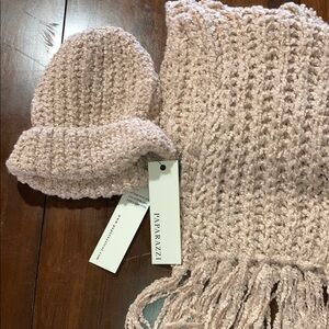 Paparazzi Pink Knit Scarf and Hat Set (257)
